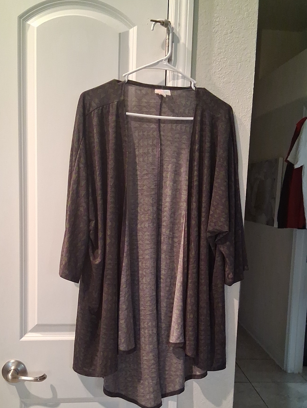B: LuLaRoe Gray Open-Front Women's Cardigan